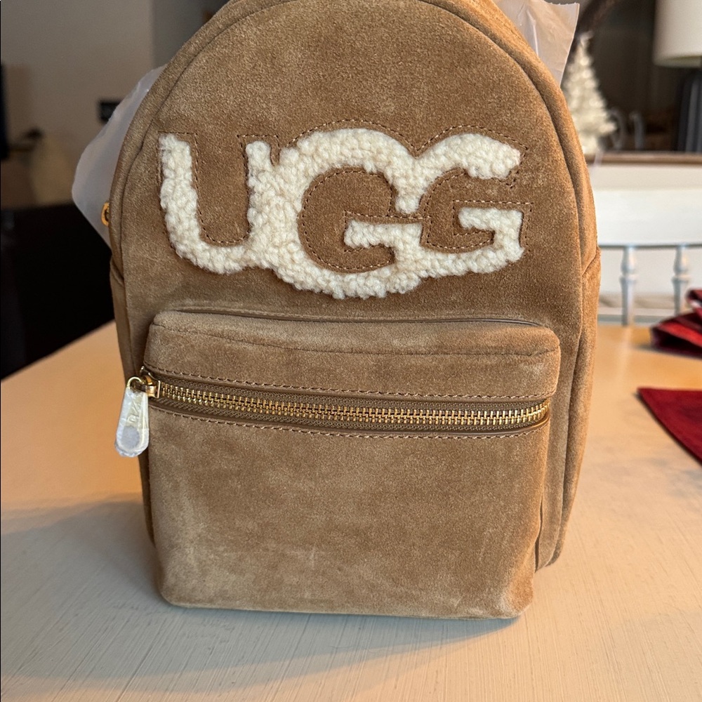 Ugg Mini Backpack in Sheepskin-new with tags and dust bag - Picture 2 of 6